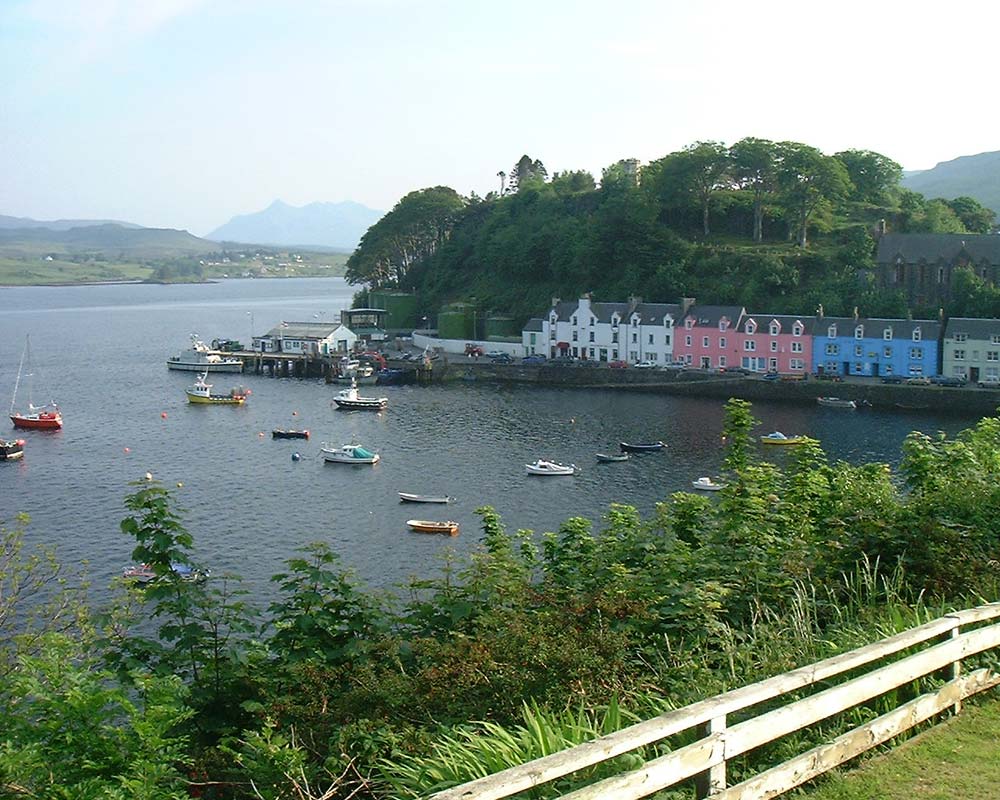 Brescalan-Cottage7-Portree-bay